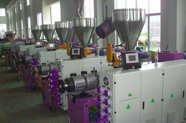 Pipe Extruder Machine